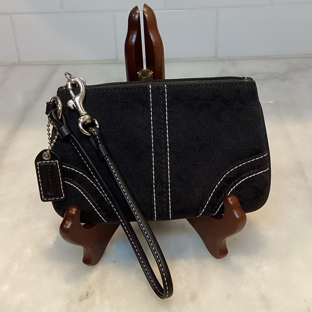 Coach Wristlet Bag Purse Signature Logo Classic Stitch Black Pouch